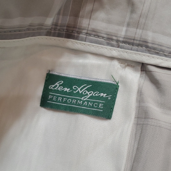 Hogan Men's Plaid Cream Shorts - Picture 6 of 7